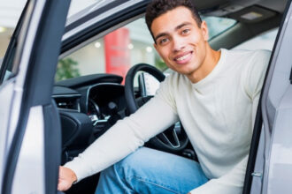 Assurance auto : comment les jeunes conducteurs peuvent économiser ?