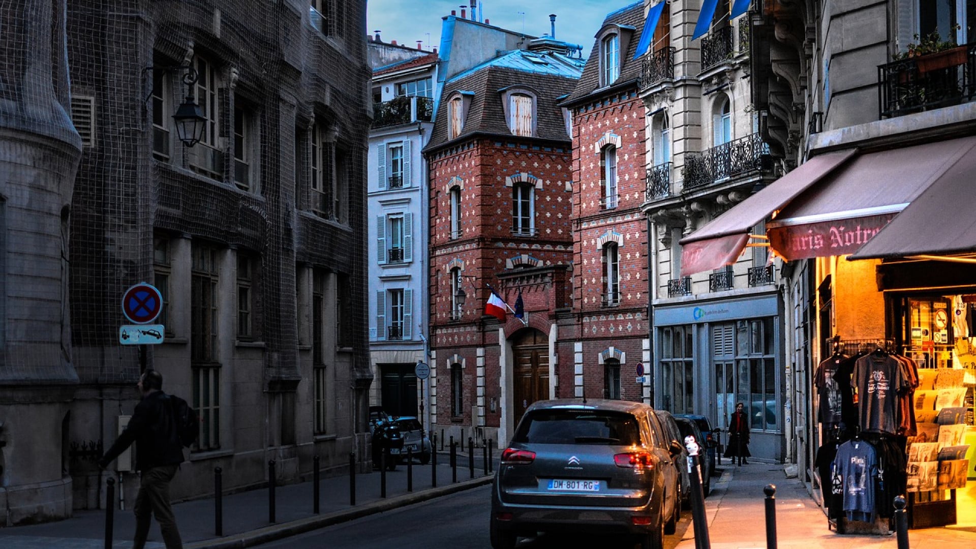 Comment installer des potelets urbains anti stationnement ?