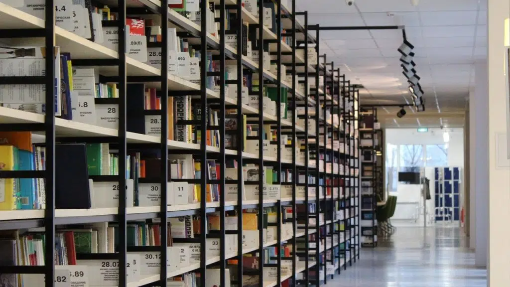 Pour vos charges plus ou moins lourdes, pensez aux équipements de stockage et rayonnage
